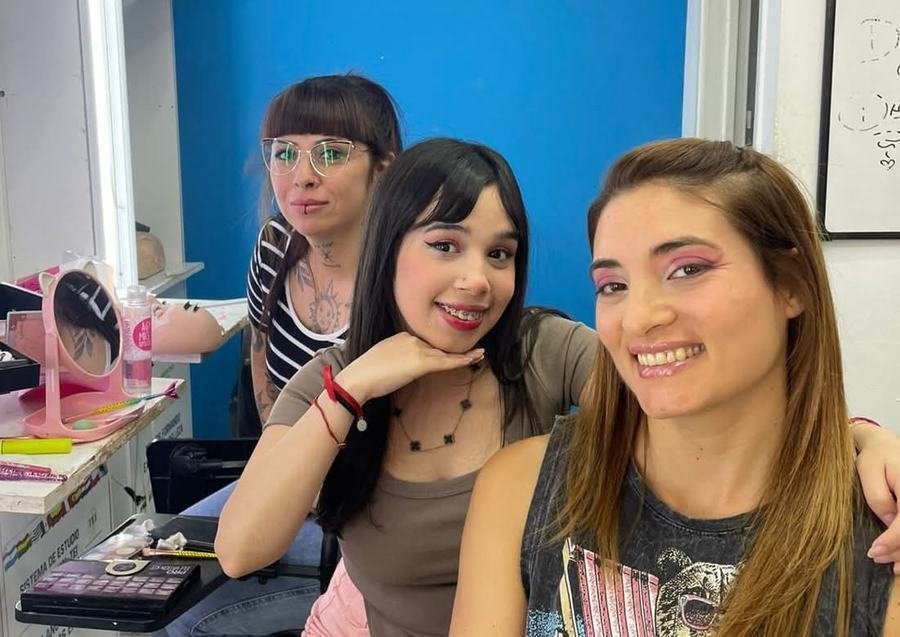 Alumnas de maquillaje